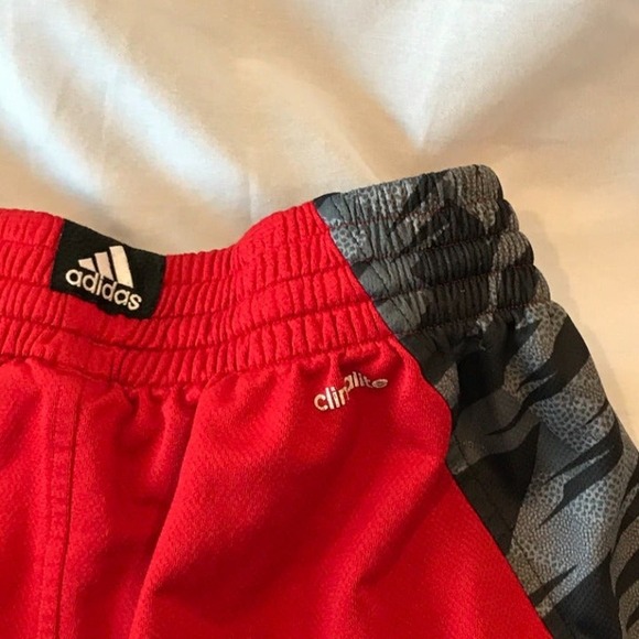Adidas Red Basketball Shorts Mens M - Picture 4 of 4
